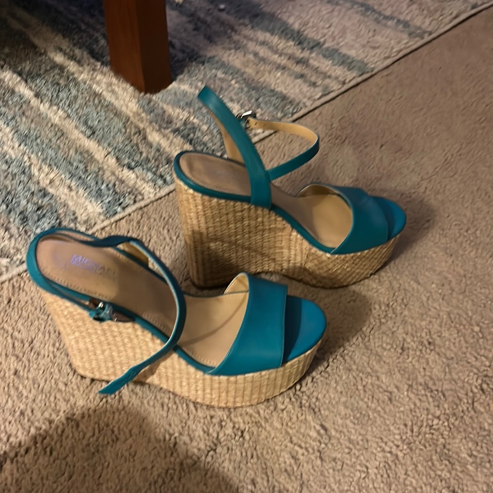 Size 7 MK wedges